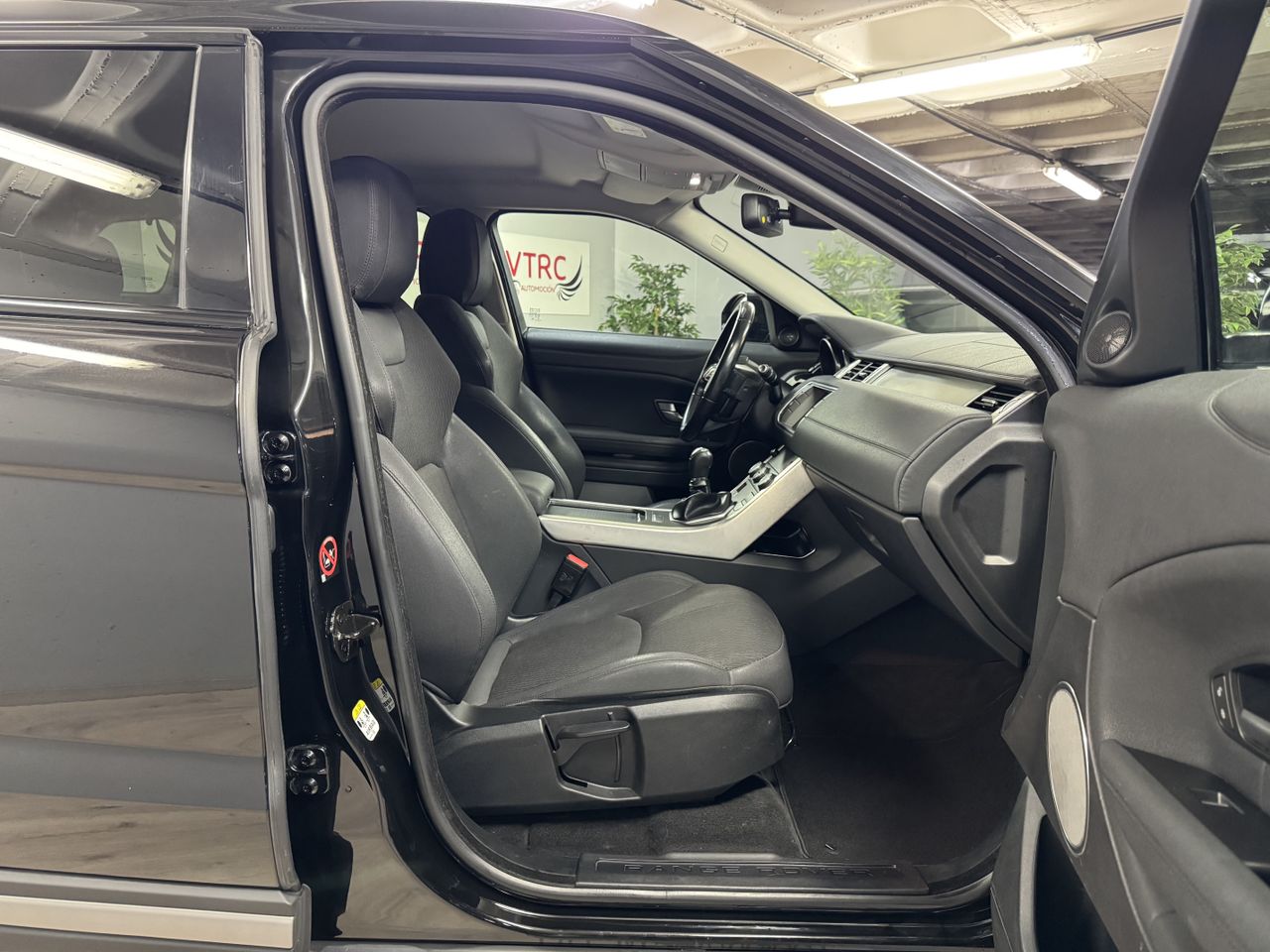 Land-Rover Range Rover Evoque 2.0eD4 Pure 2WD 150, 110kW/150 PS  - Foto 18