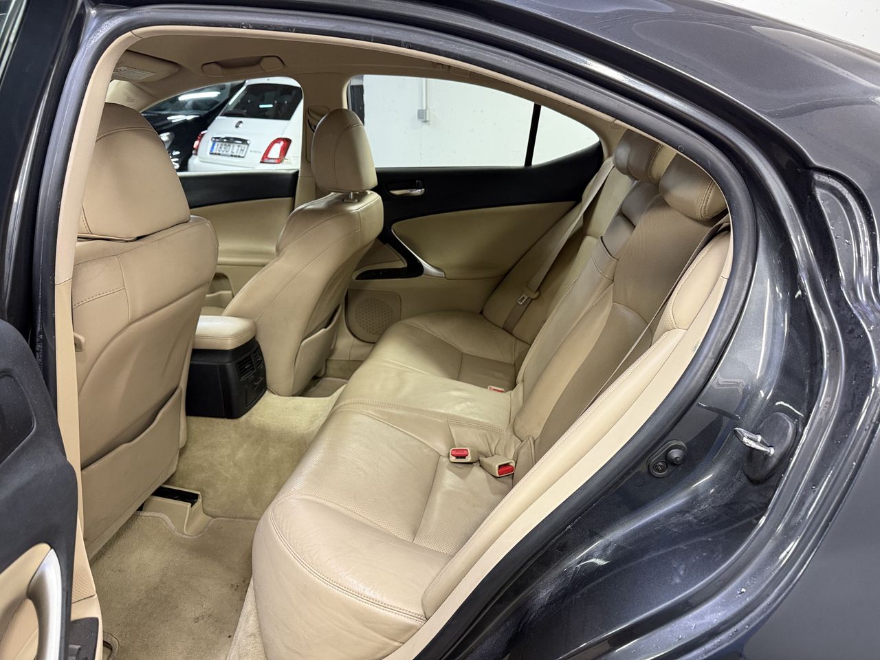 Lexus IS 220D  - Foto 10