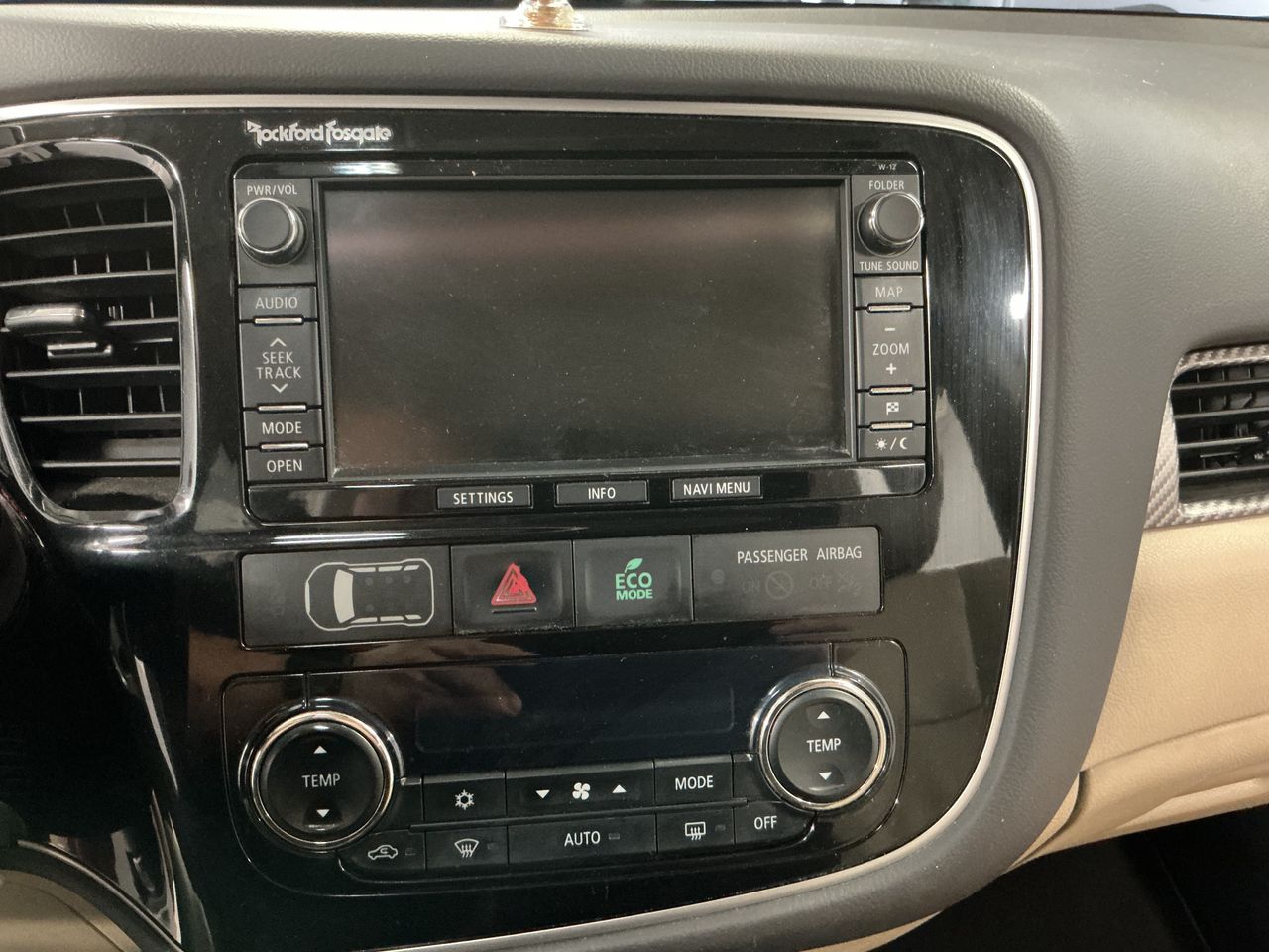 Mitsubishi Outlander 220 DID Kaiteki Auto 4WD  - Foto 24