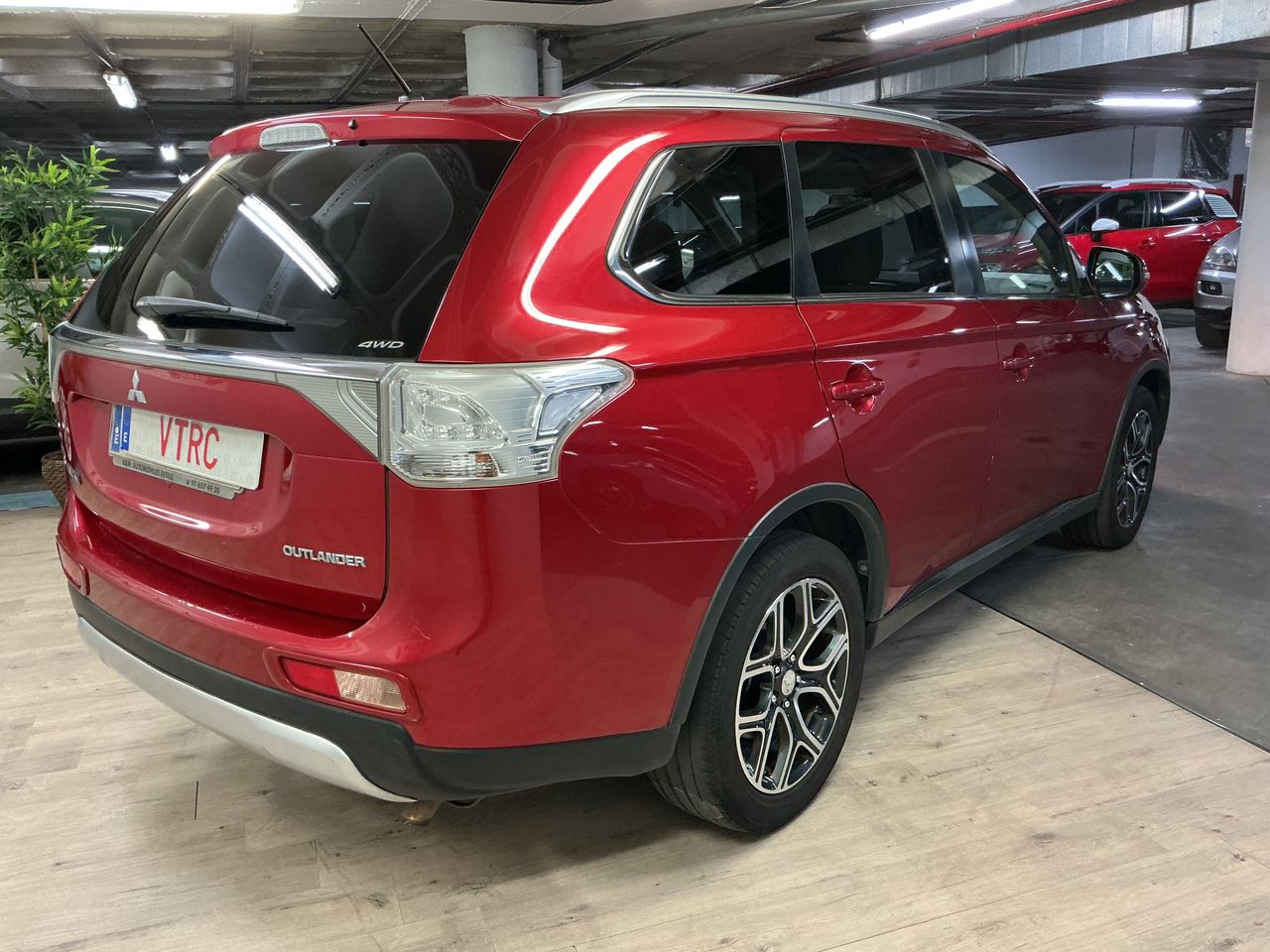Mitsubishi Outlander 220 DID Kaiteki Auto 4WD  - Foto 34