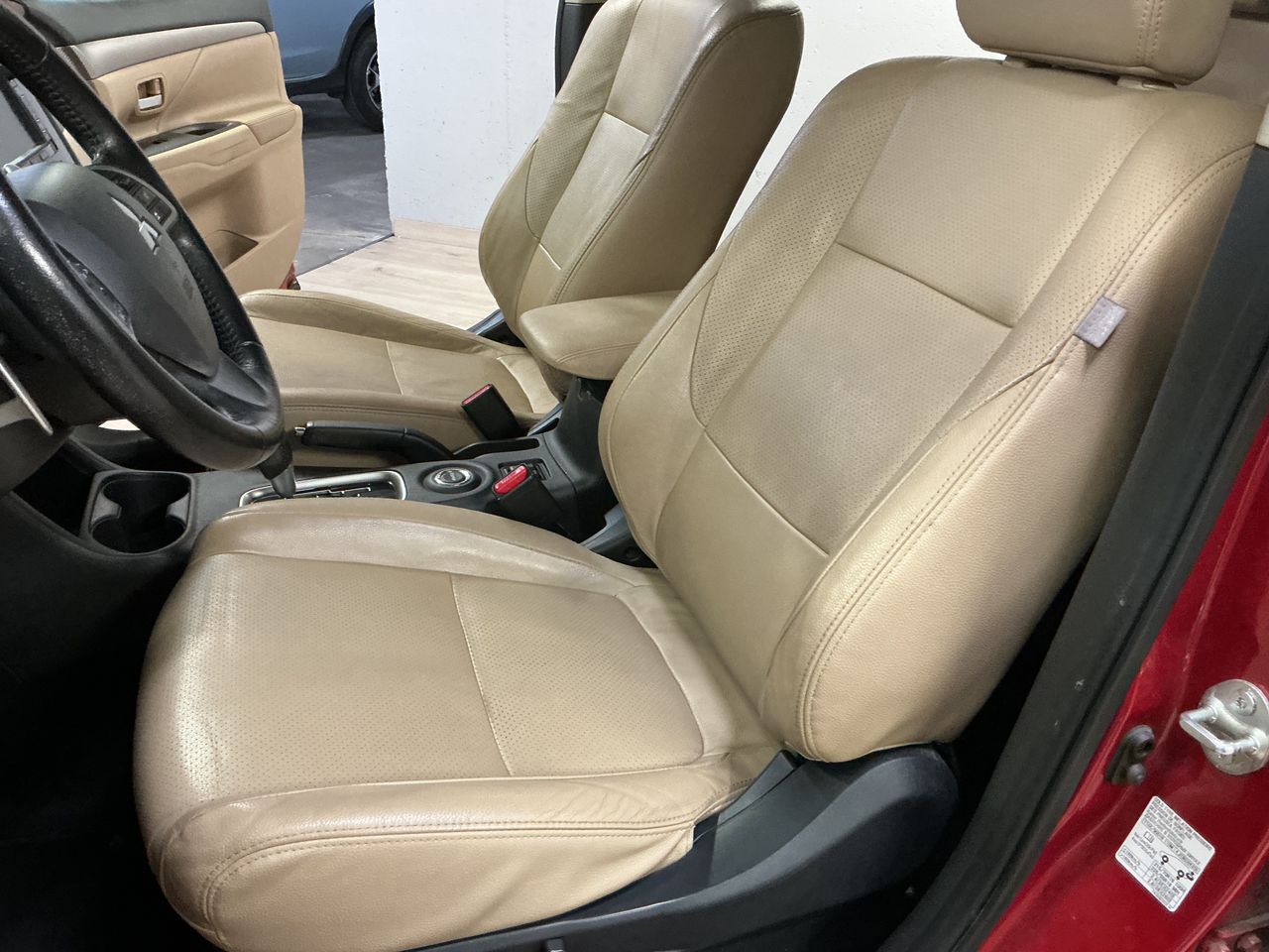 Mitsubishi Outlander 220 DID Kaiteki Auto 4WD  - Foto 23