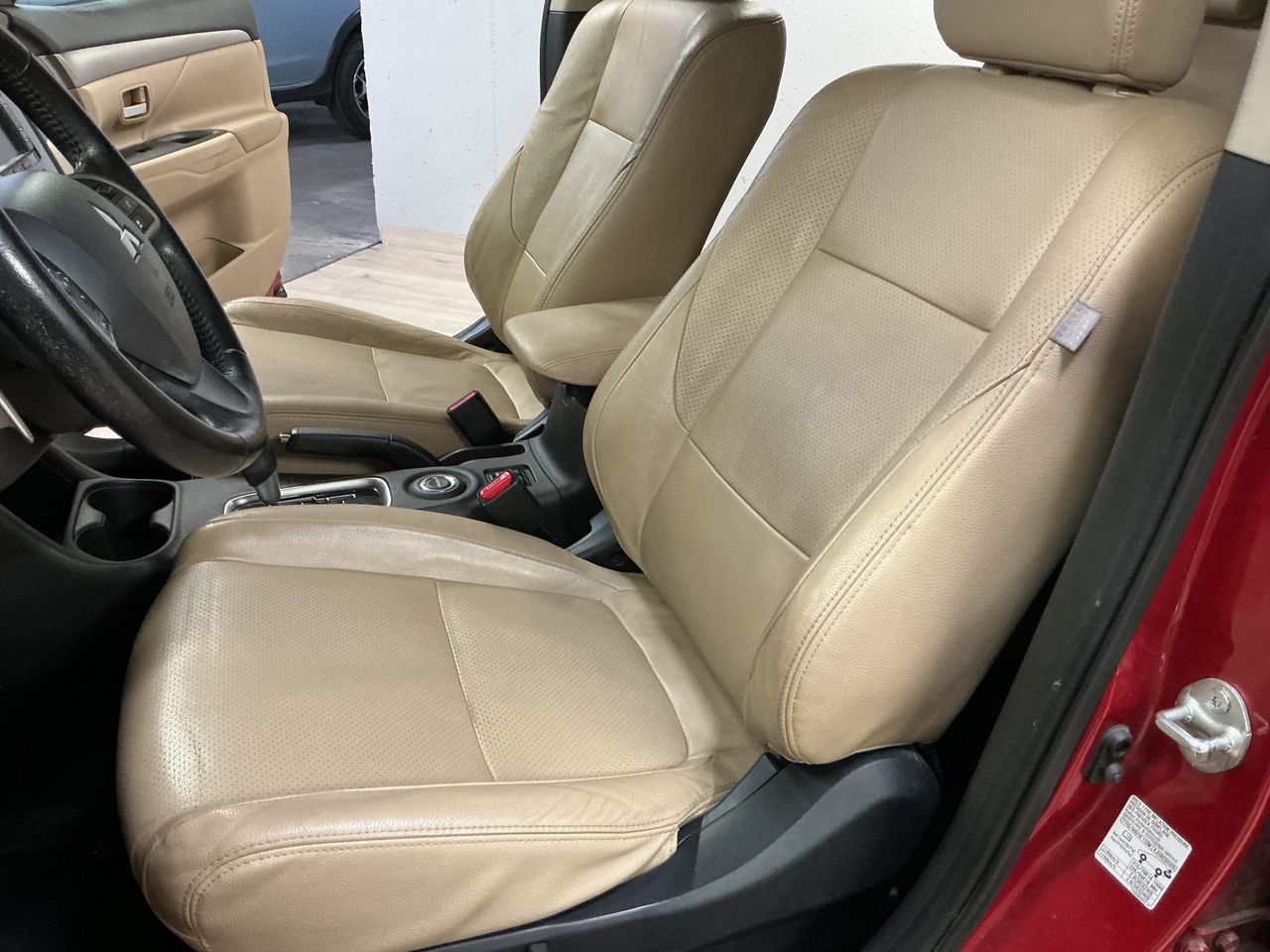 Mitsubishi Outlander 220 DID Kaiteki Auto 4WD  - Foto 22