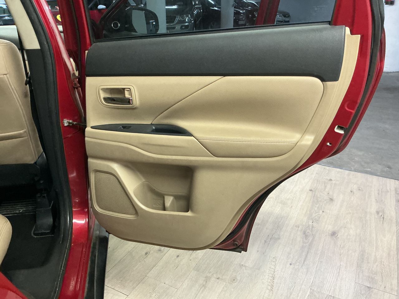 Mitsubishi Outlander 220 DID Kaiteki Auto 4WD  - Foto 13