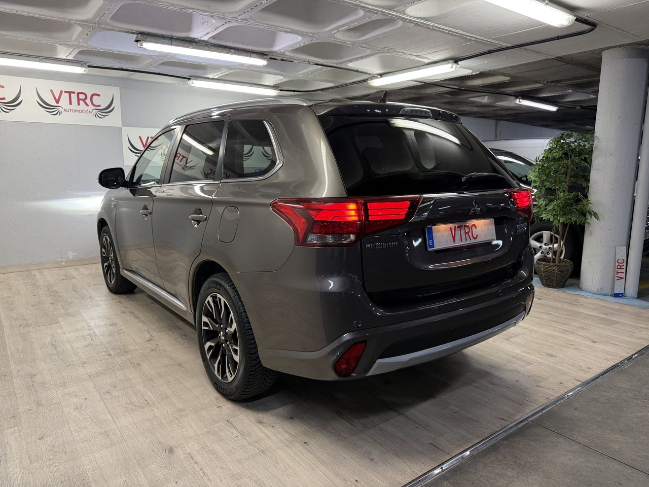 Mitsubishi Outlander plug-in híbrido OUTLANDER PHEV KAITEKI 4WD  - Foto 13