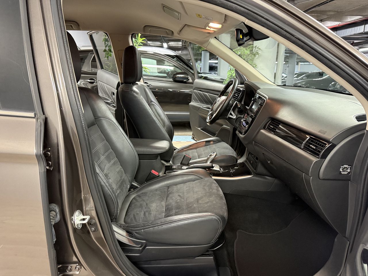 Mitsubishi Outlander plug-in híbrido OUTLANDER PHEV KAITEKI 4WD  - Foto 33