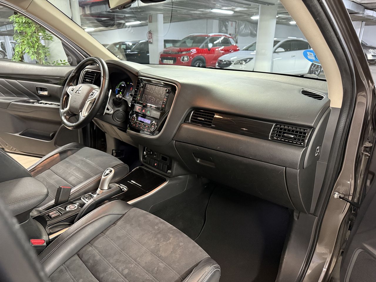 Mitsubishi Outlander plug-in híbrido OUTLANDER PHEV KAITEKI 4WD  - Foto 32