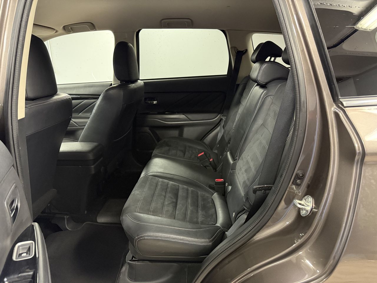 Mitsubishi Outlander plug-in híbrido OUTLANDER PHEV KAITEKI 4WD  - Foto 21