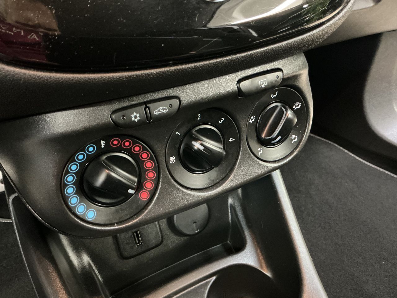 Opel Corsa COLOR EDITION 90  - Foto 26