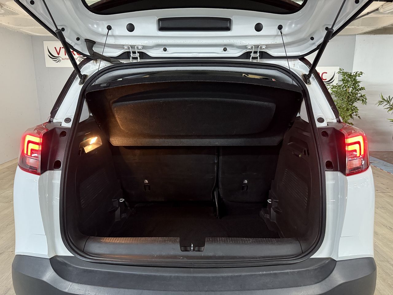 Opel Crossland X 1.2T S&S DESIGN LINE - 120 ANIVERSARIO x - Foto 25