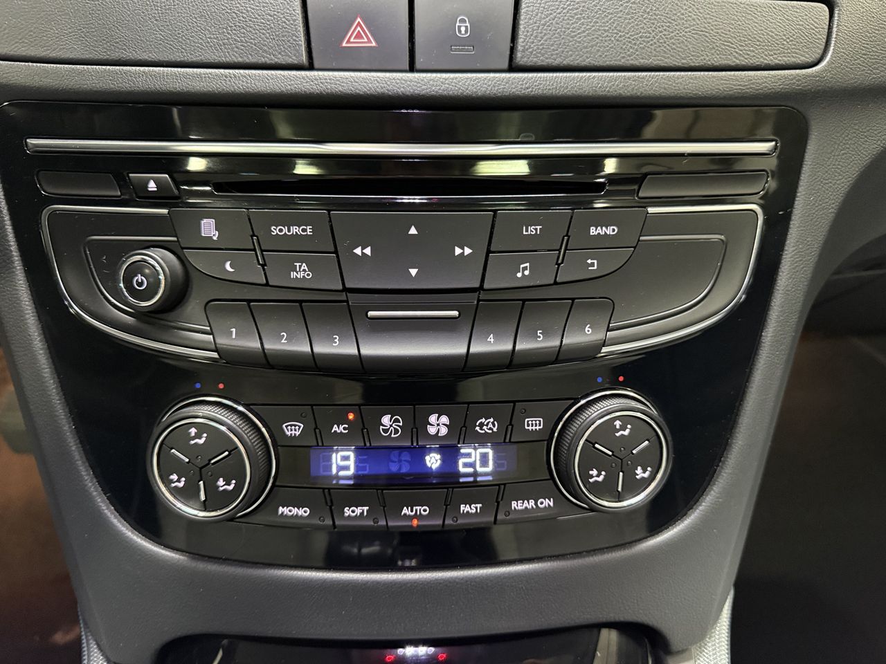 Peugeot 508 RXH 2.0 HDi HYbrid4 200 cv  - Foto 16