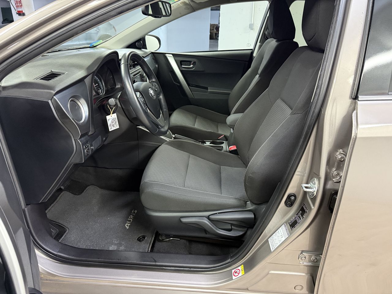 Toyota Auris Hybrid Advance  - Foto 10