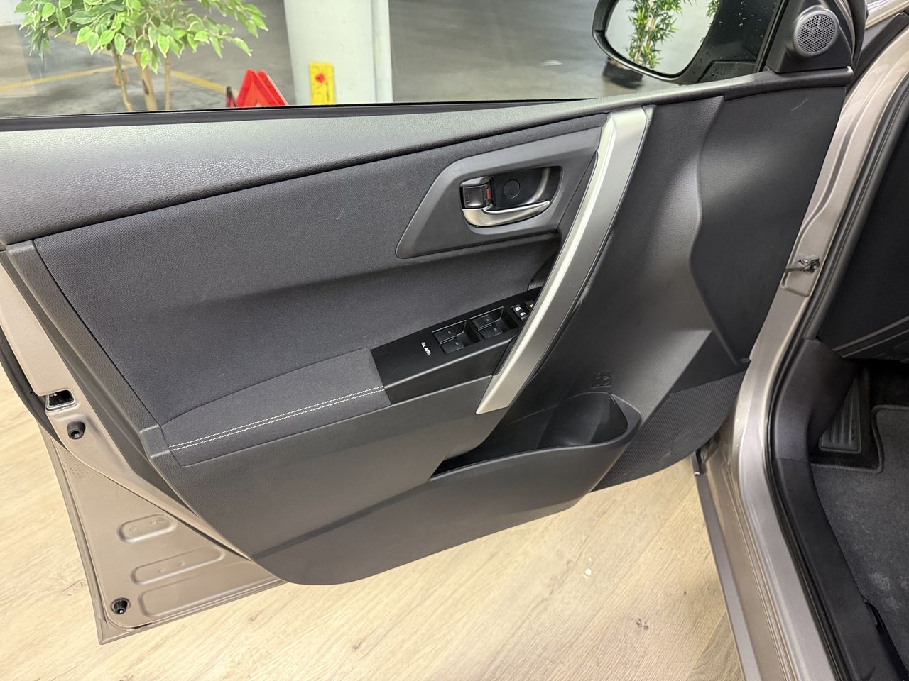 Toyota Auris Hybrid Advance  - Foto 9