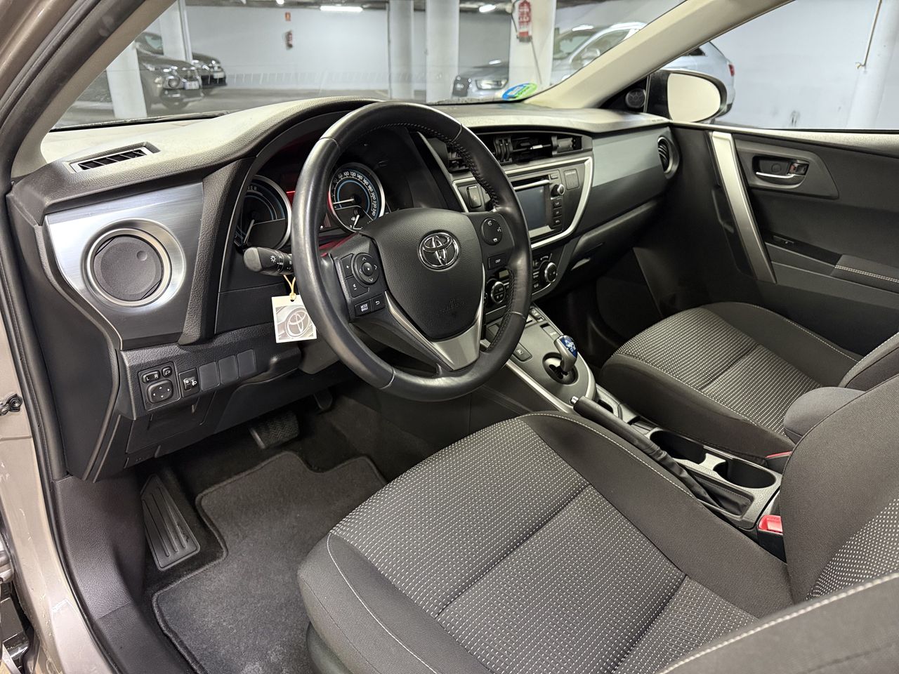 Toyota Auris Hybrid Advance  - Foto 8