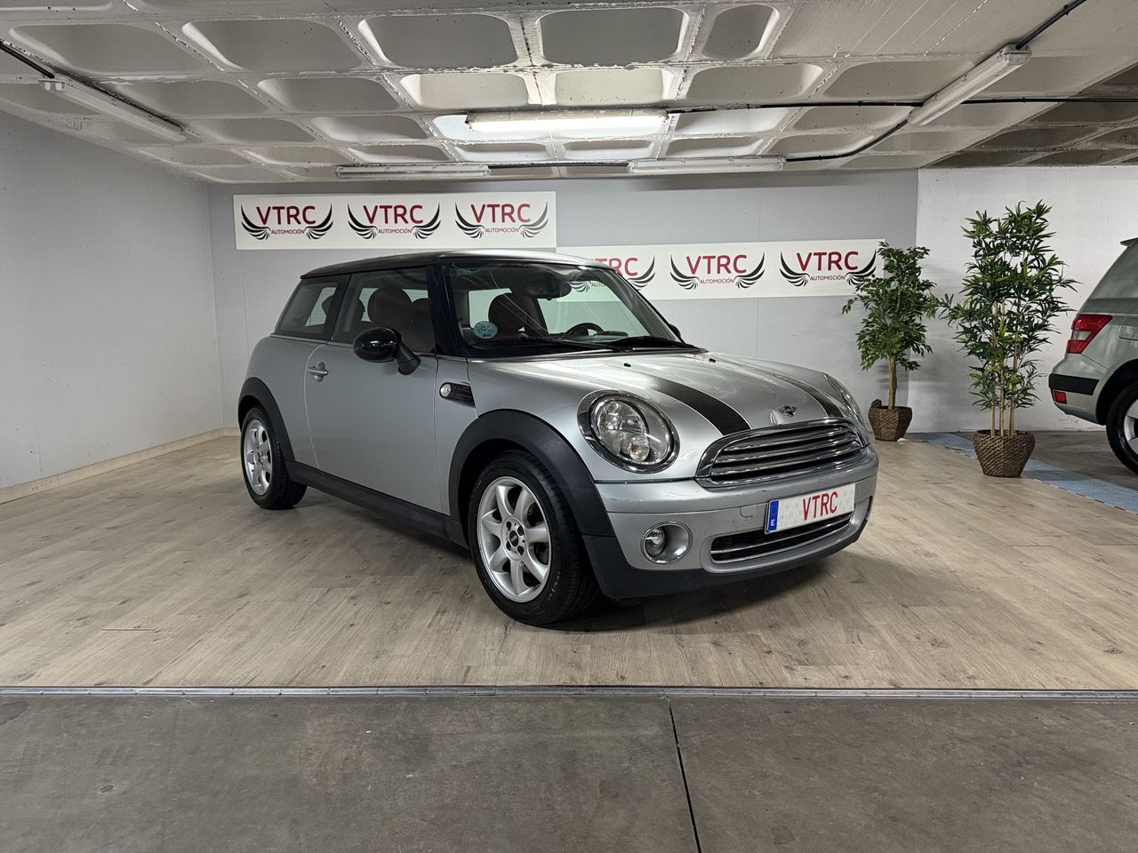 mini one 2010 /