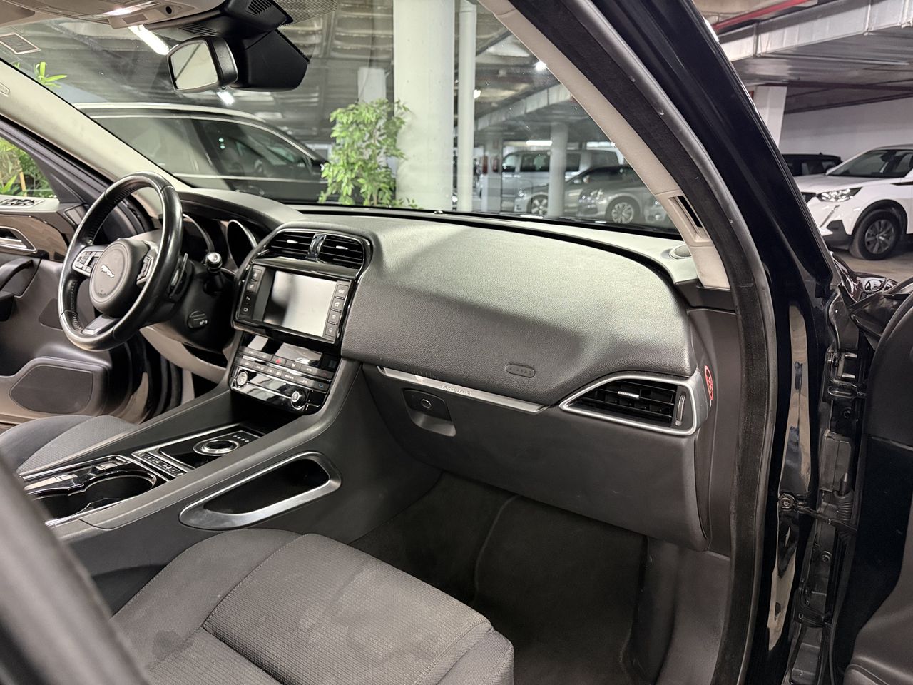 Jaguar F-Pace 2.0d AWD 16V  - Foto 18