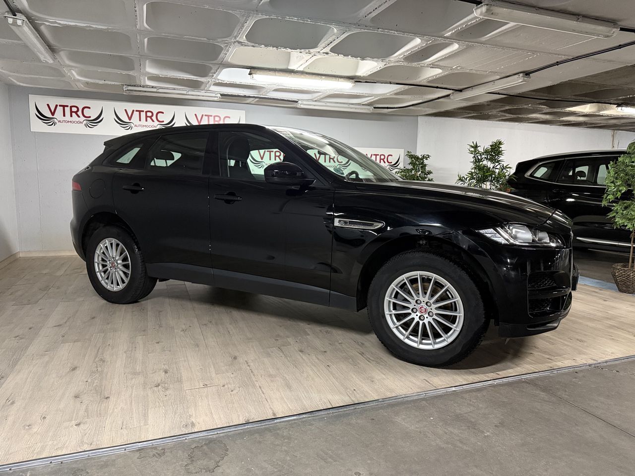 Jaguar F-Pace 2.0d AWD 16V  - Foto 6