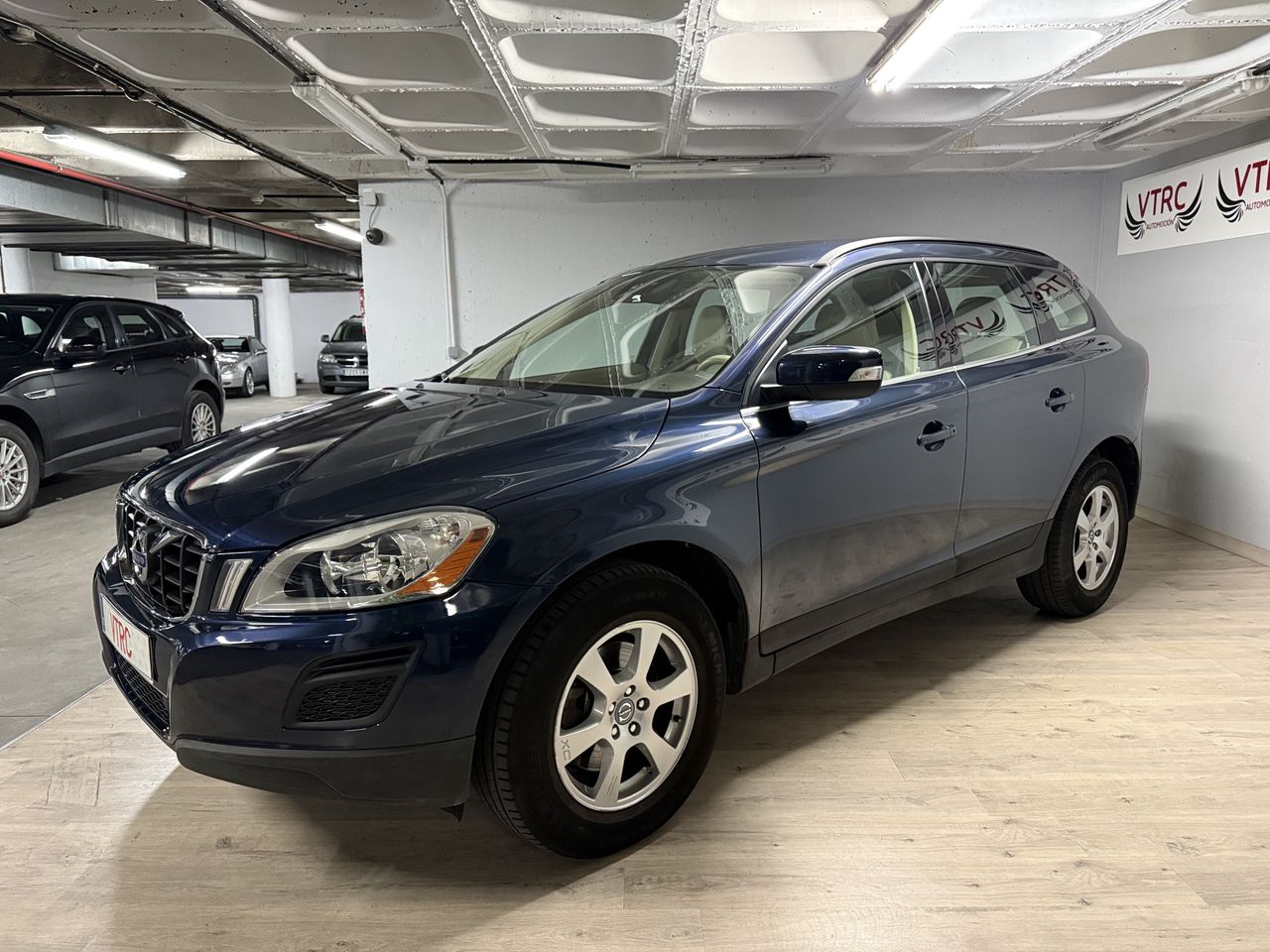 Volvo XC60 D3  MOMENTUM  - Foto 8
