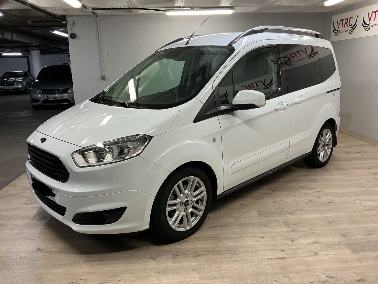 Ford Tourneo Courier 1.0 EcoBoost Sport  - Foto 5