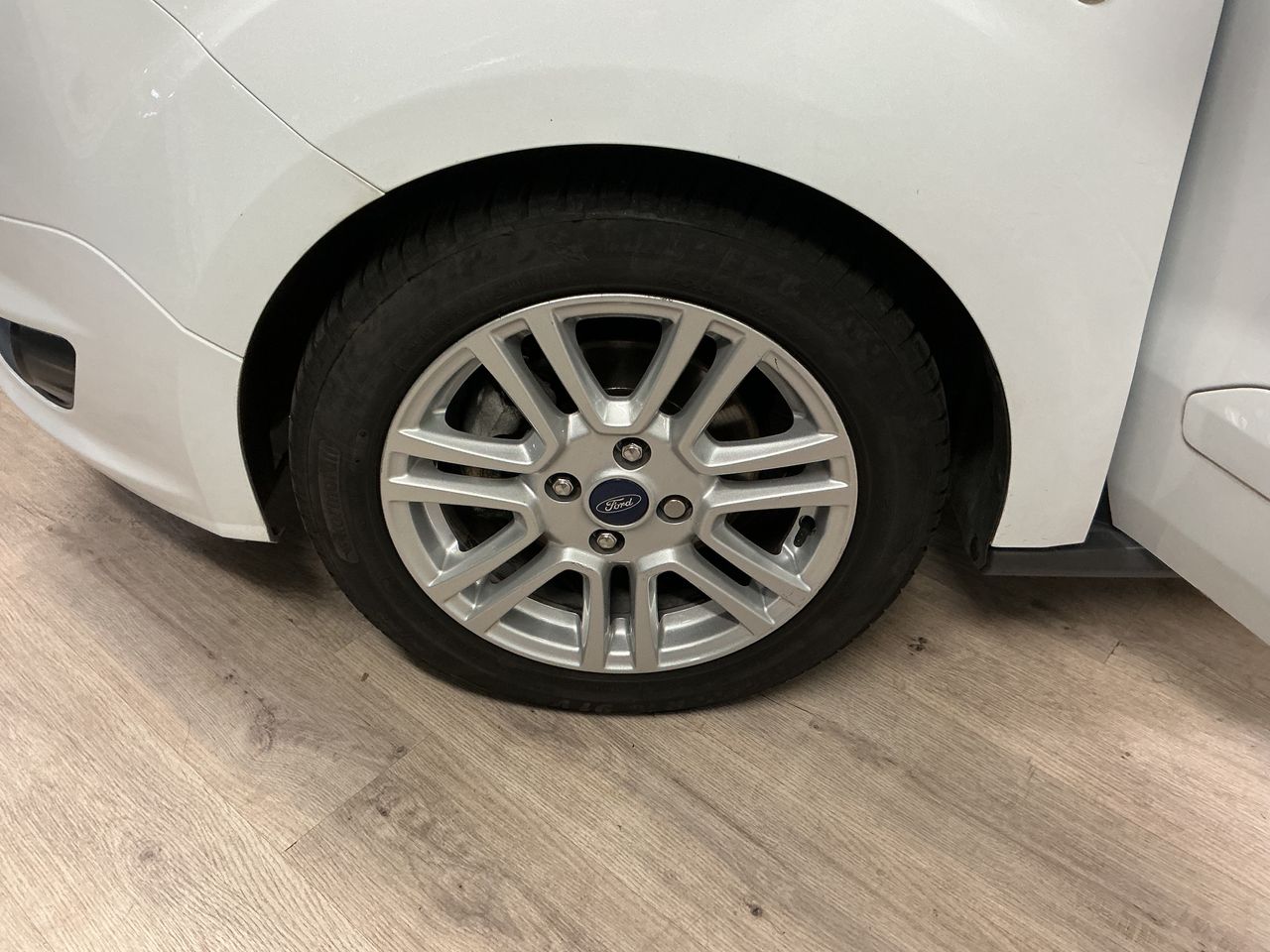 Ford Tourneo Courier 1.0 EcoBoost Sport  - Foto 10