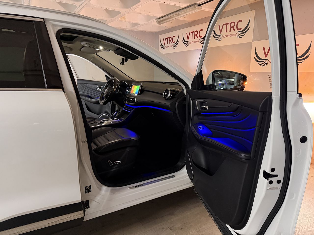 MG eHS 1.5TGDI PHEV Luxury  - Foto 28