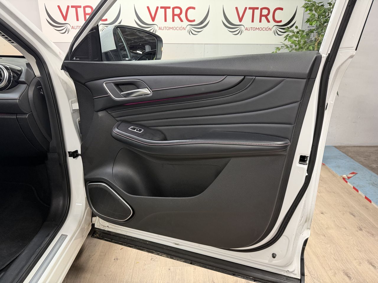 MG eHS 1.5TGDI PHEV Luxury  - Foto 23