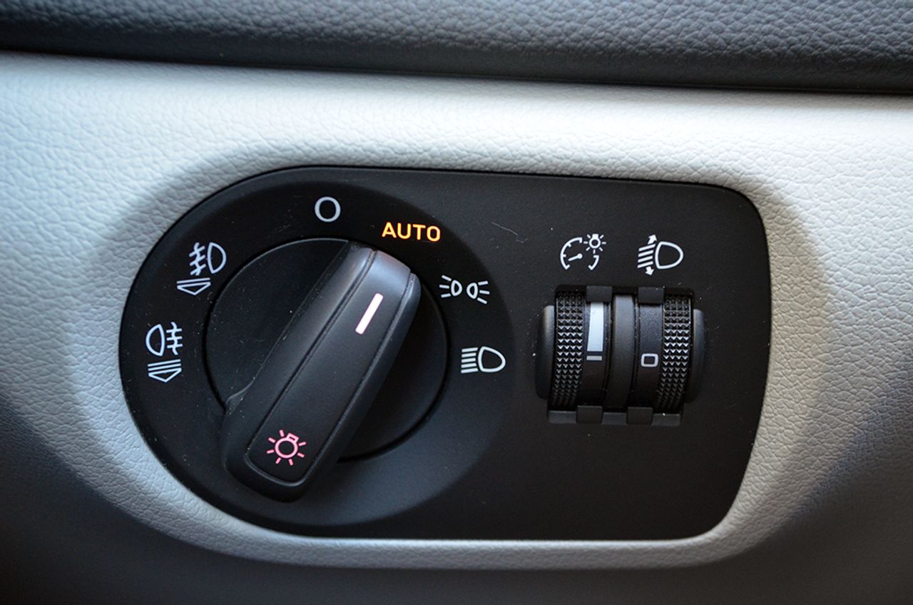 Audi Q3 2.0 Tdi 140cv Ambition  - Foto 43