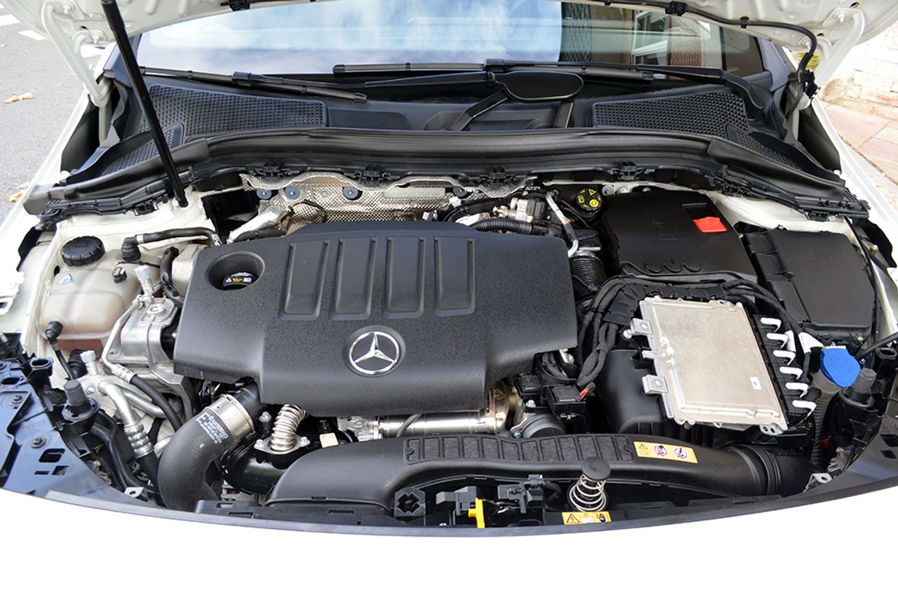 Mercedes Clase B 200d 8G-DCT 150cv AMG  - Foto 93