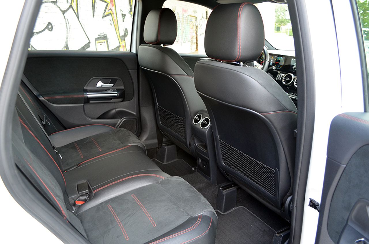 Mercedes Clase B 200d 8G-DCT 150cv AMG  - Foto 13