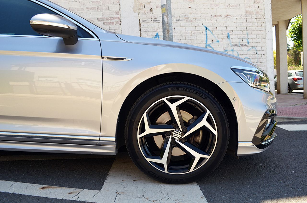 Volkswagen Passat Variant 2.0 Tdi 190cv DSG R-Line  - Foto 95