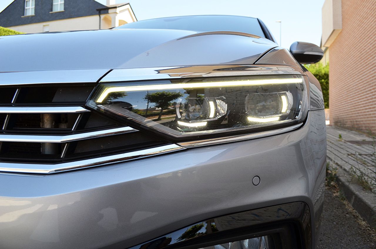 Volkswagen Passat Variant 2.0 Tdi 190cv DSG R-Line  - Foto 94