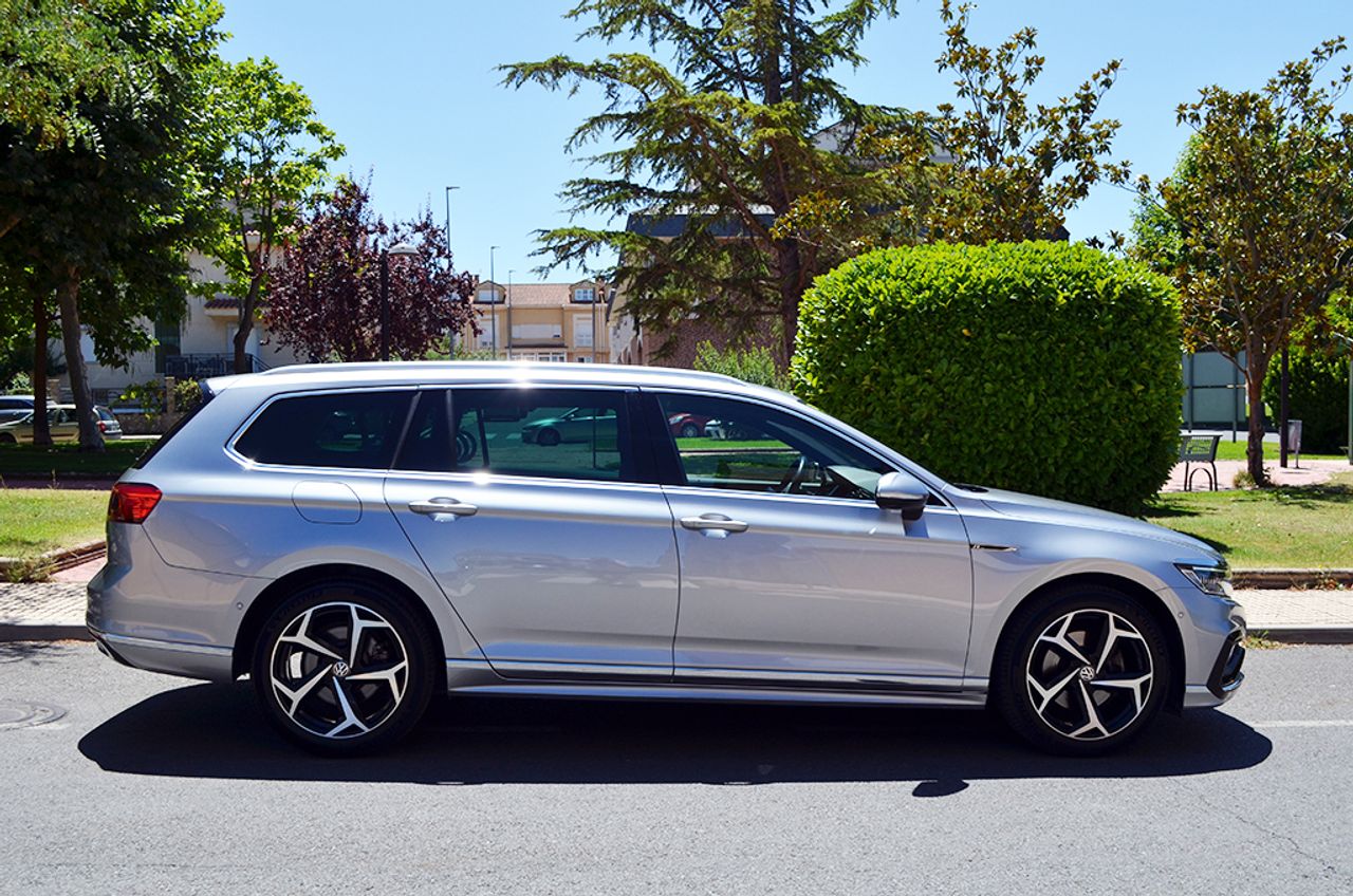 Volkswagen Passat Variant 2.0 Tdi 190cv DSG R-Line  - Foto 5