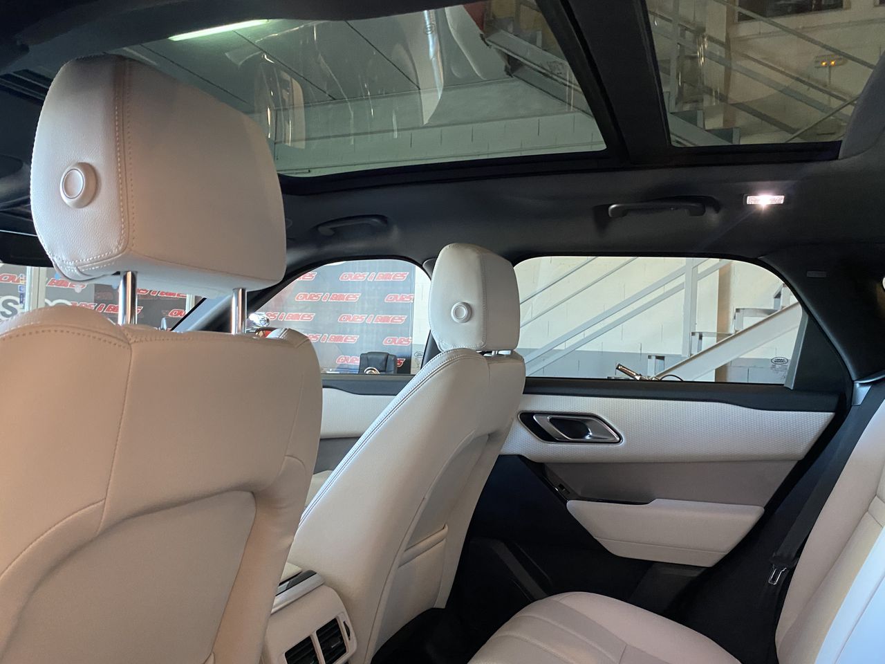 Land-Rover Range Rover Velar 2.0D I4 150kW RDynamic S 4WD Auto  - Foto 20