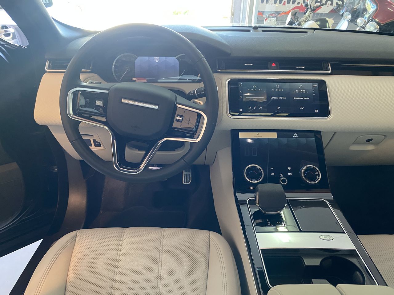 Land-Rover Range Rover Velar 2.0D I4 150kW RDynamic S 4WD Auto  - Foto 16