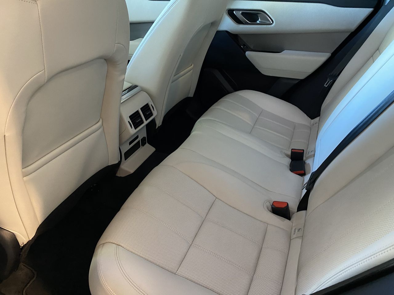 Land-Rover Range Rover Velar 2.0D I4 150kW RDynamic S 4WD Auto  - Foto 15