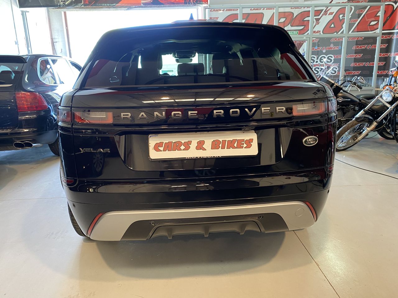 Land-Rover Range Rover Velar 2.0D I4 150kW RDynamic S 4WD Auto  - Foto 12