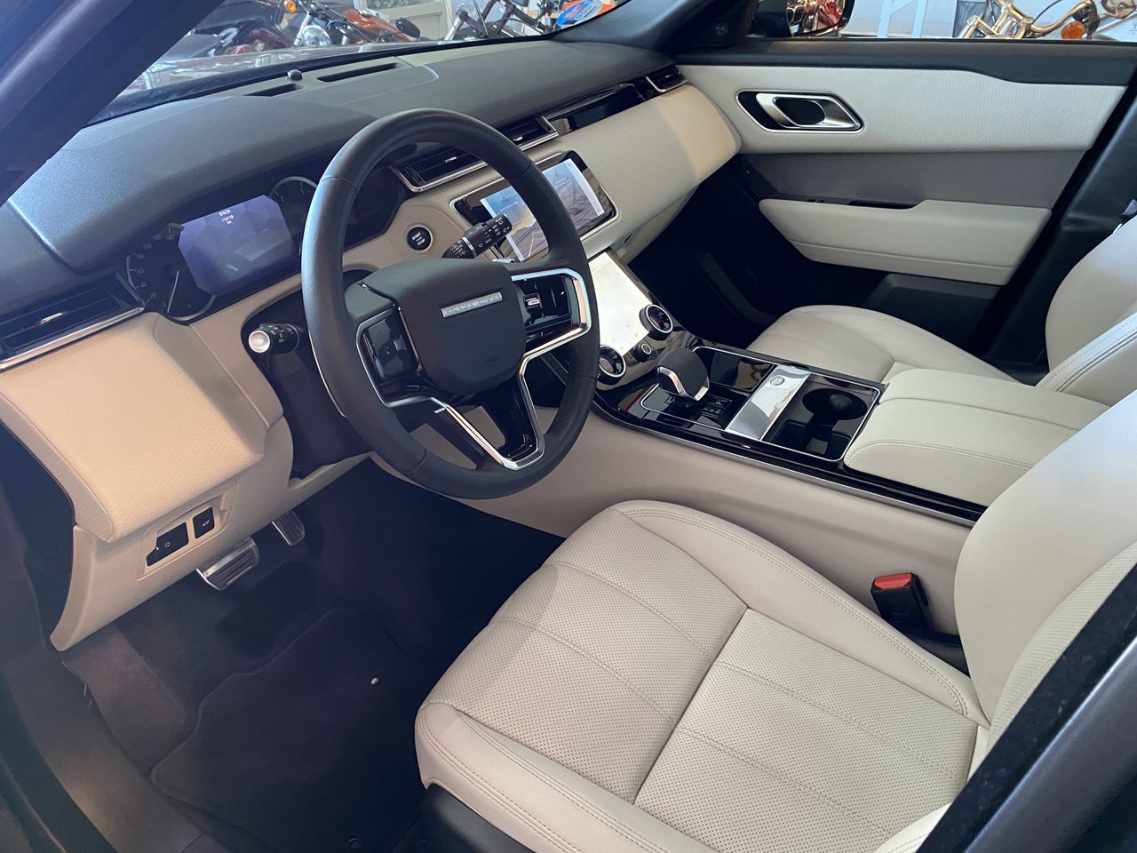 Land-Rover Range Rover Velar 2.0D I4 150kW RDynamic S 4WD Auto  - Foto 11