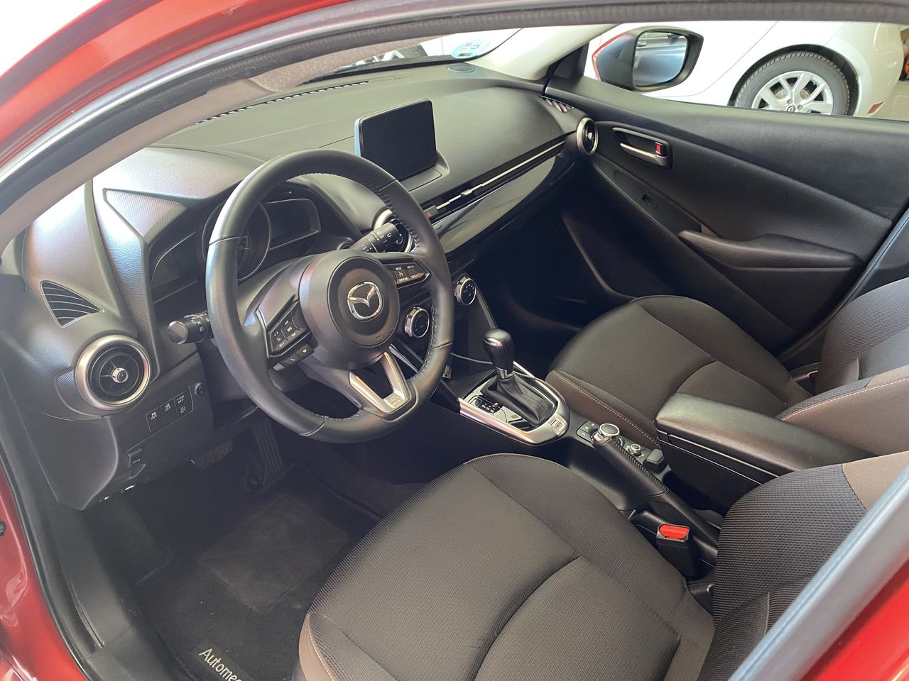 Mazda 2 1.5 GE 66kW 90CV Black Tech Edition AT  - Foto 18