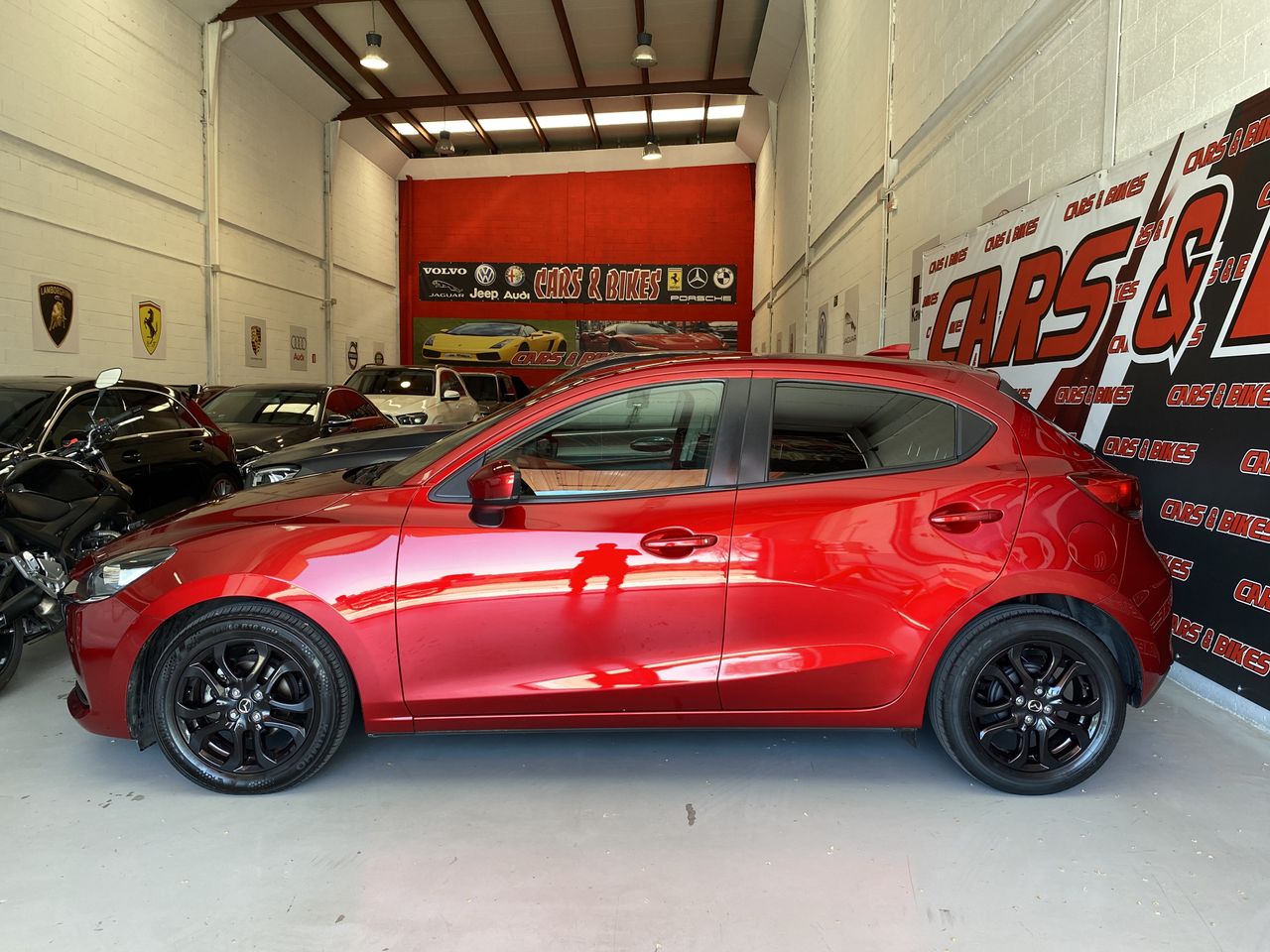 Mazda 2 1.5 GE 66kW 90CV Black Tech Edition AT  - Foto 33