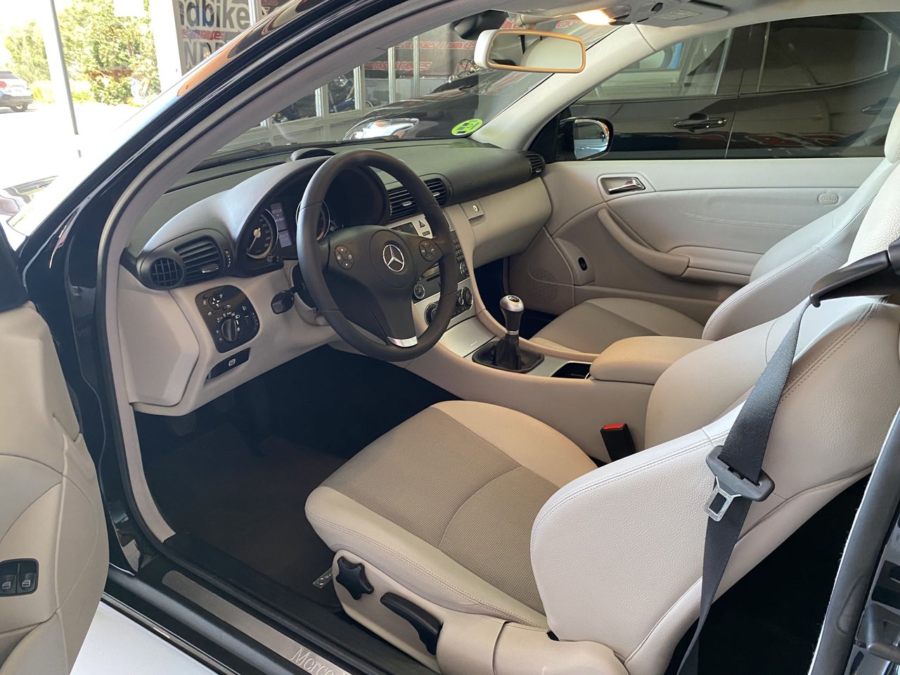 Mercedes Clase CLC 180 K  - Foto 17