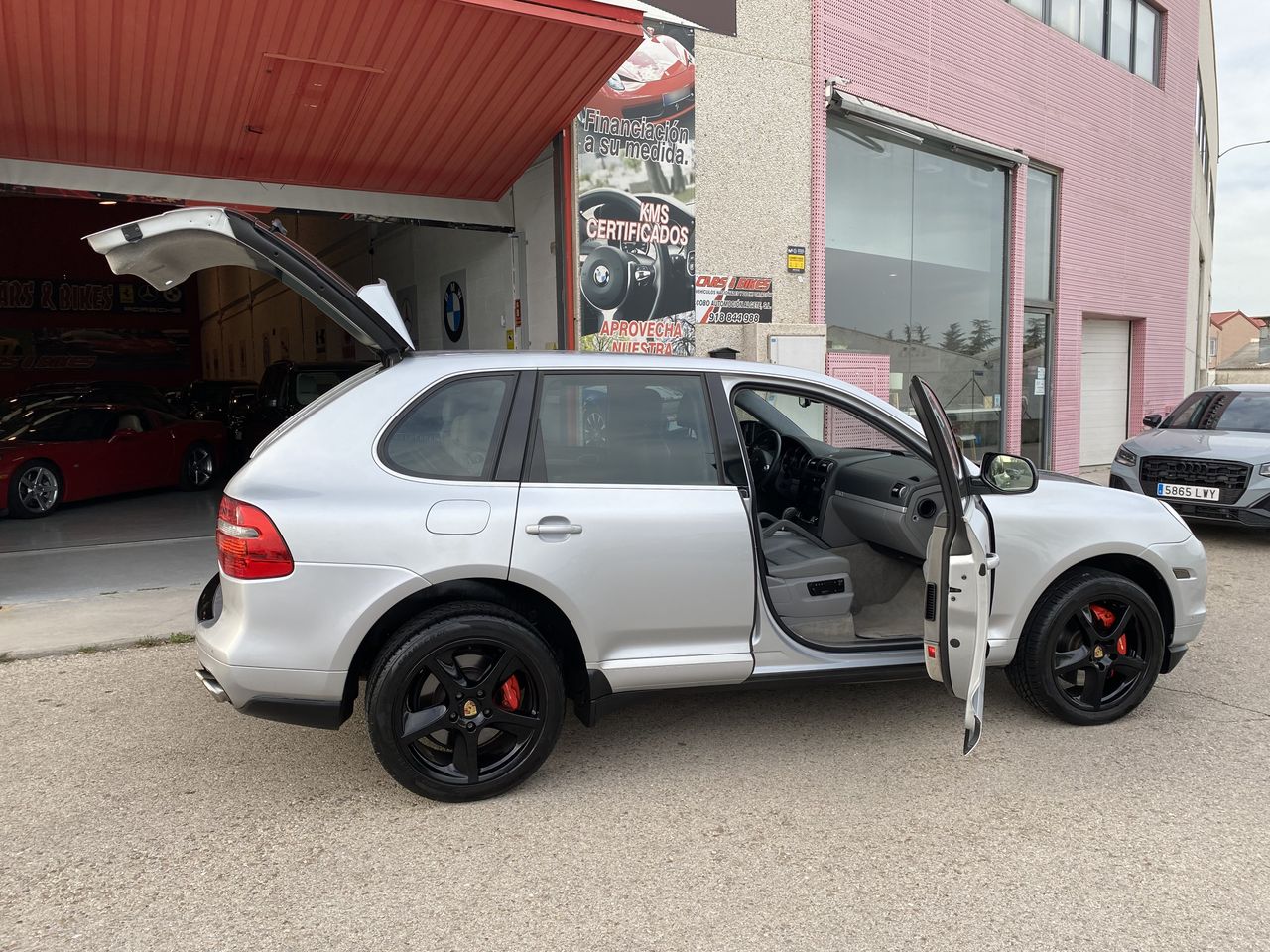 Porsche Cayenne Turbo 500CV - Foto 28