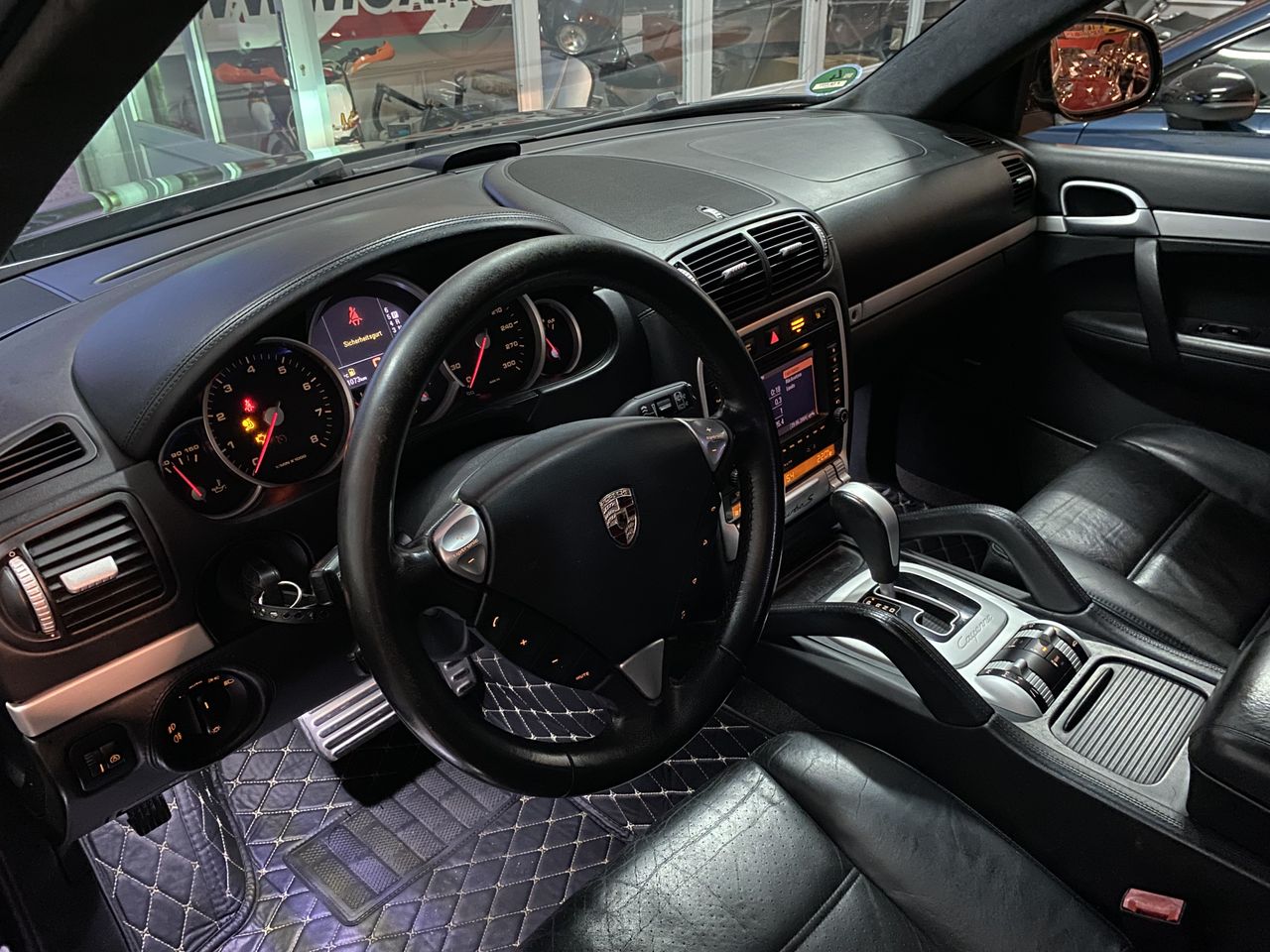 Porsche Cayenne Turbo S 5p.  - Foto 17