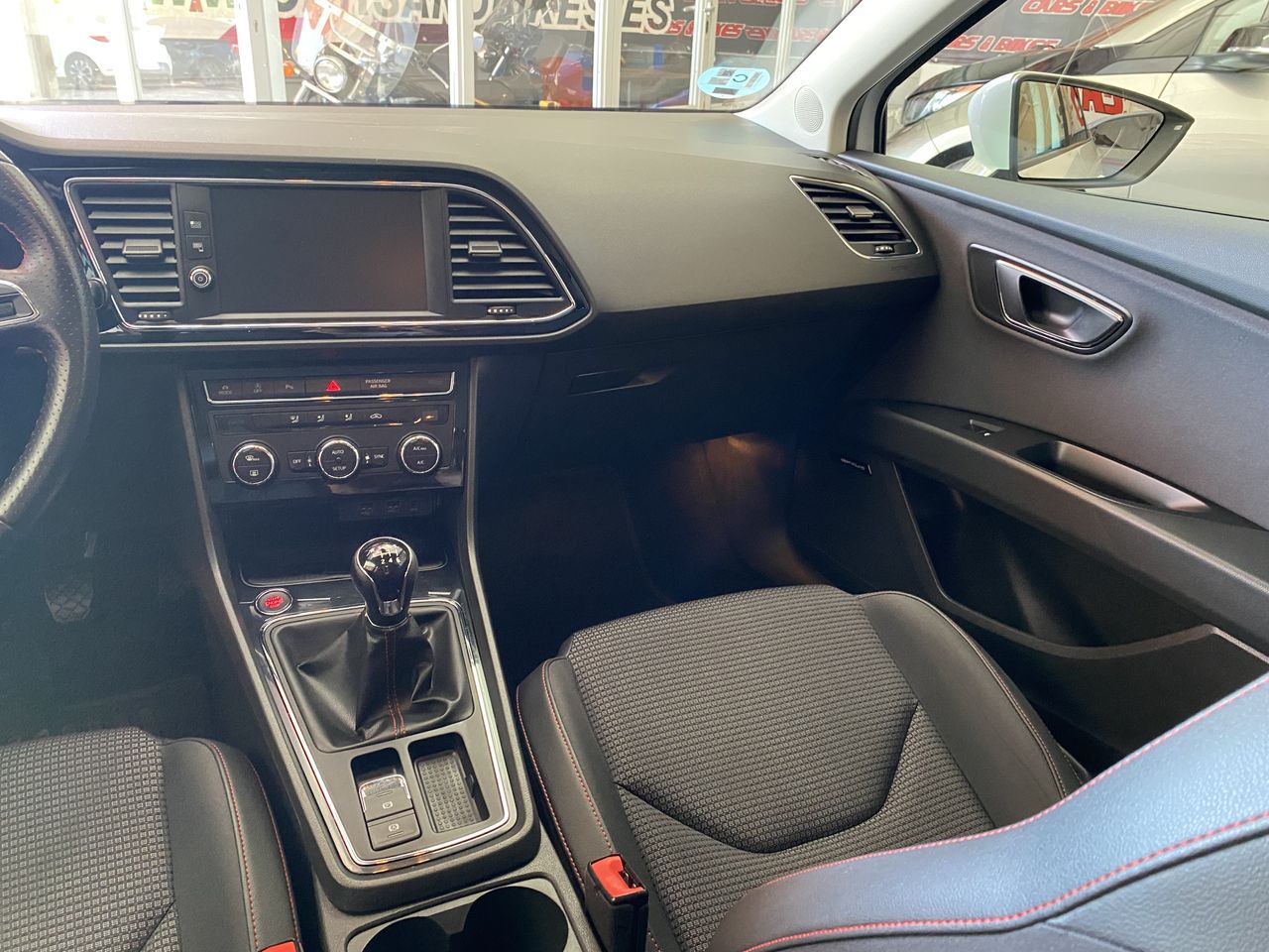 Seat Leon FR ST 150 CV  - Foto 18