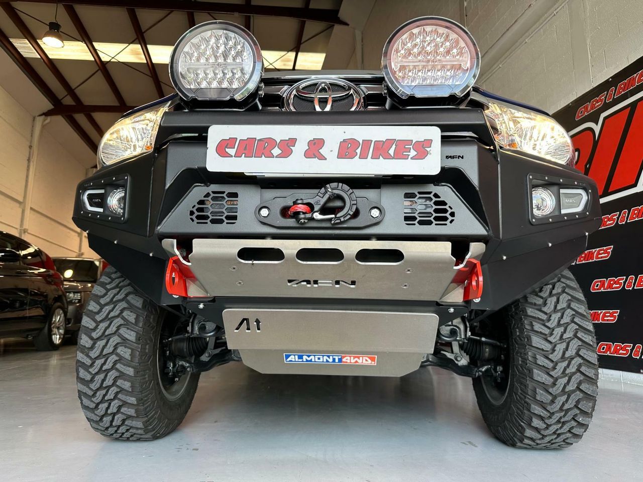 Toyota Hilux 2.4 D4D Cabina Doble VX  - Foto 10