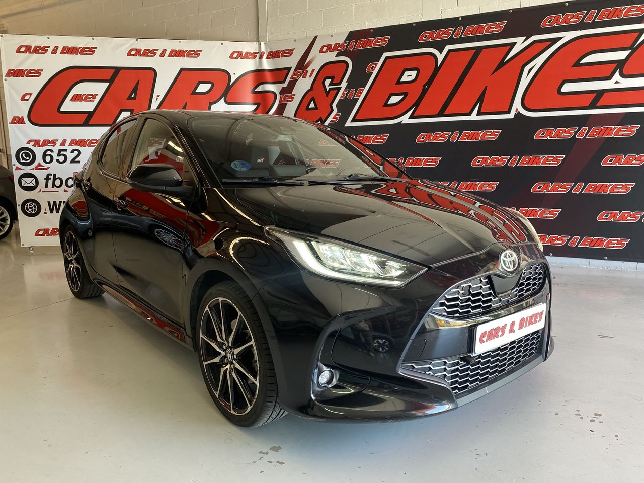 Toyota Yaris 1.5 120H GR Sport  - Foto 19