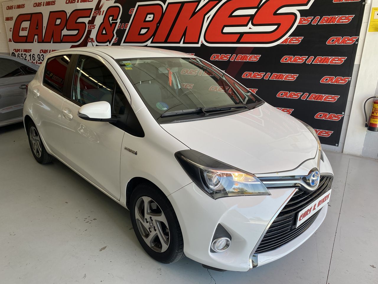 Toyota Yaris Hybrid Active  - Foto 6