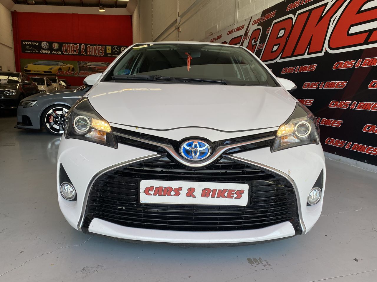 Toyota Yaris Hybrid Active  - Foto 4