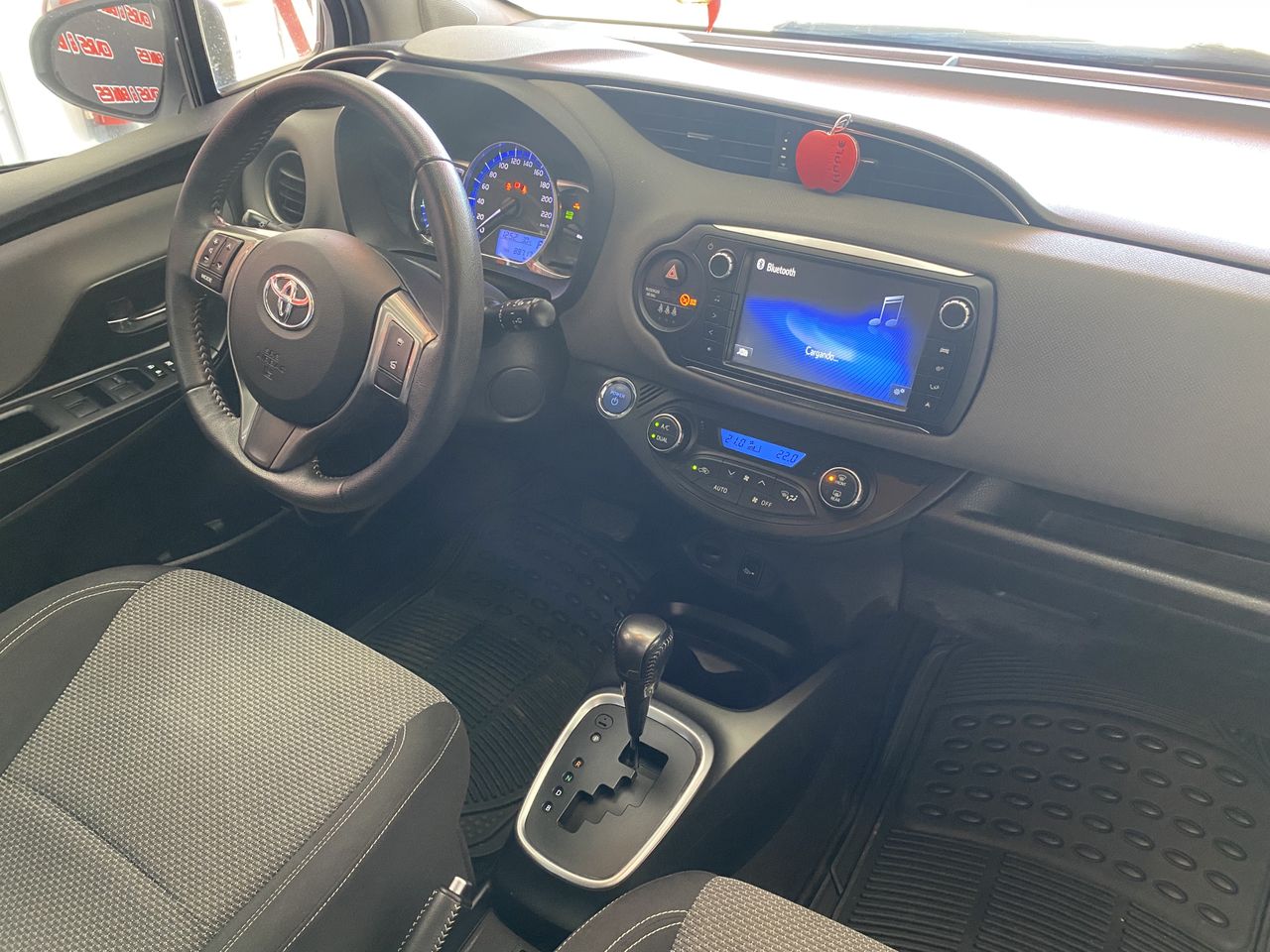 Toyota Yaris Hybrid Active  - Foto 15