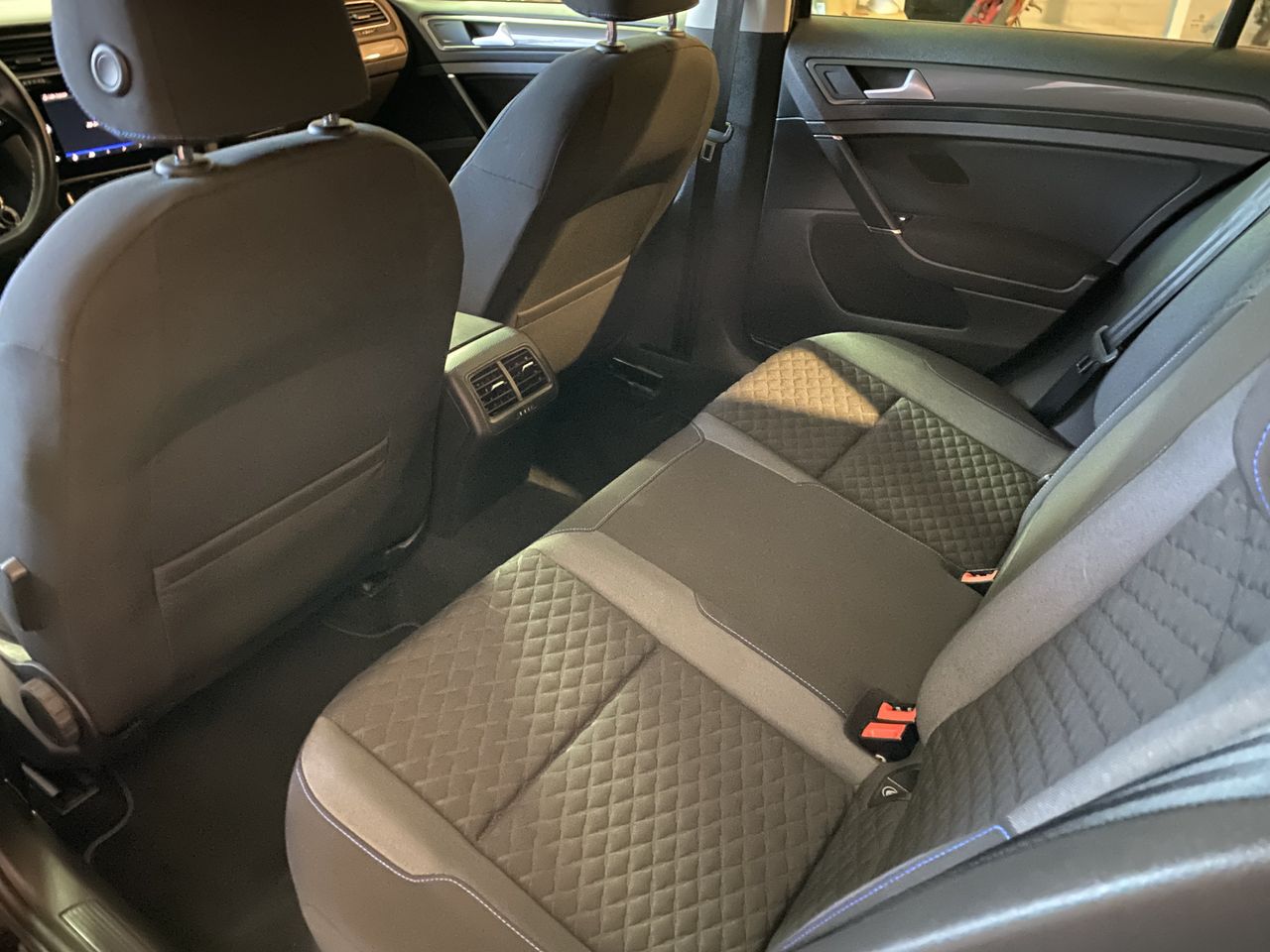 Volkswagen Golf 1.6 TDI 115CV ENJOY DSG  - Foto 12