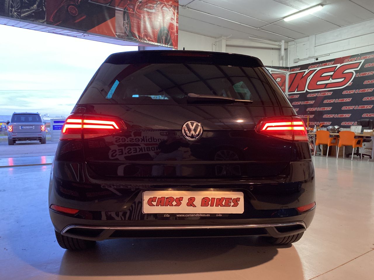 Volkswagen Golf 1.6 TDI 115CV ENJOY DSG  - Foto 18