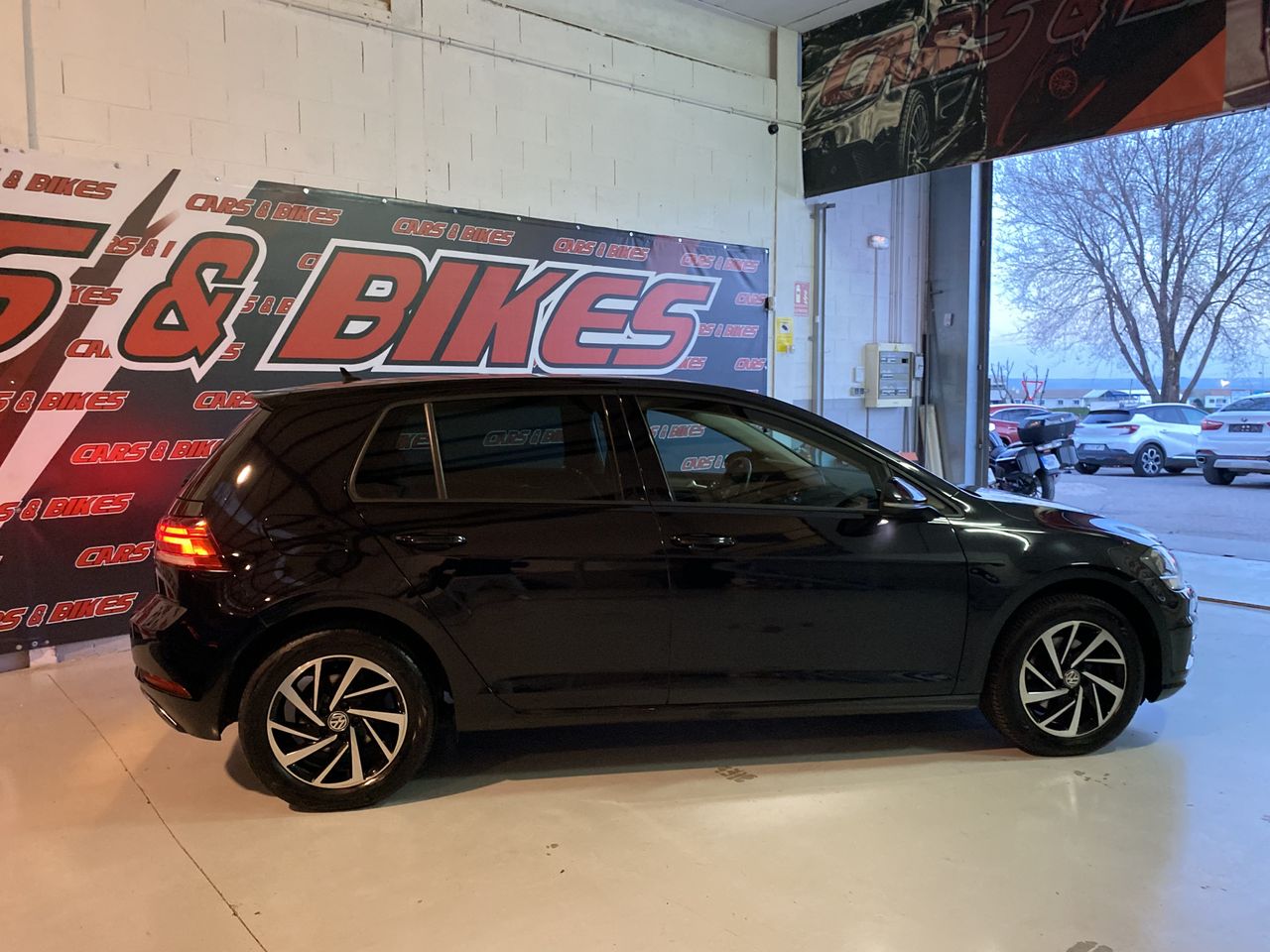 Volkswagen Golf 1.6 TDI 115CV ENJOY DSG  - Foto 11